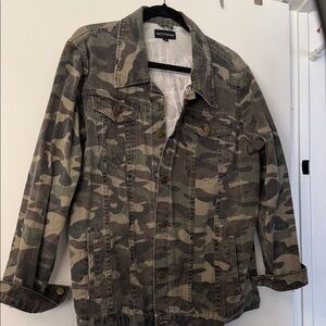 Camouflage Button-Up Utility Jacket Jean Jacket with pockets